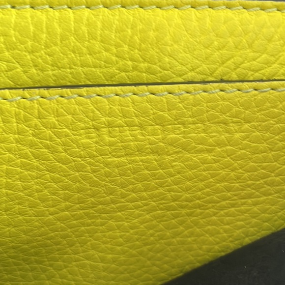 Women's Small Burberry Crossbody Bag In Neon Yellow Grained Calfskin - Picture 12 of 14